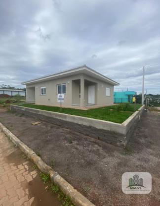 Casa de Esquina no Bairro Industrial, 325m²