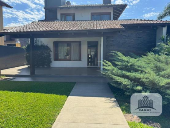 Casa de alto padrão a venda em Dois Irmãos, 1.440m²