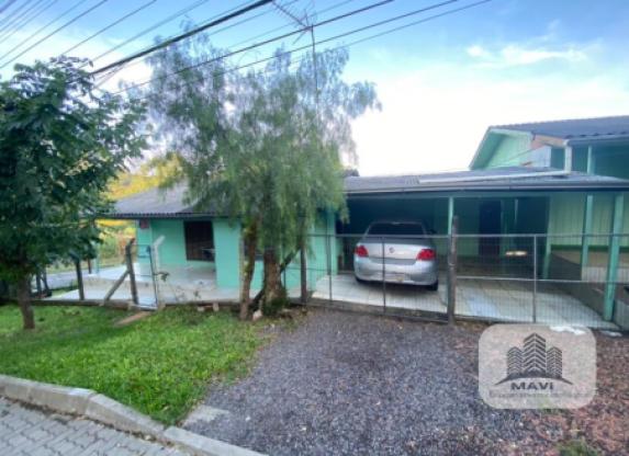 Casa de Esquina no Bairro Morada do Sol, 360m²