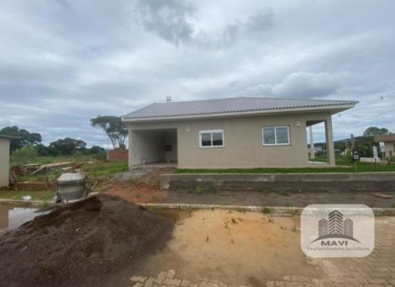 Casa de Esquina no Bairro Industrial, 325m²