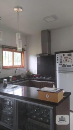 Casa de esquina em São José do Hortêncio