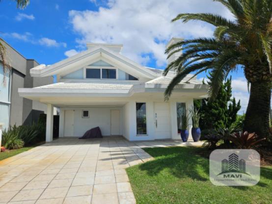 Casa a venda em Xangri-lá,