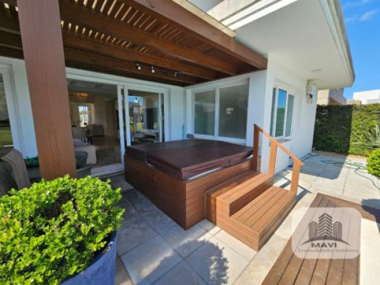 Casa a venda em Xangri-lá,