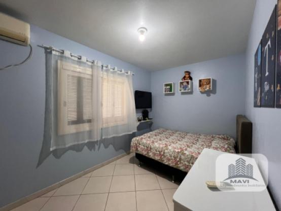 Casa a venda no bairro Vista Alegre, 924m²