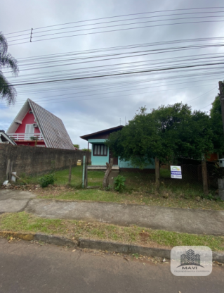 Chalé verde no bairro Morada do Sol