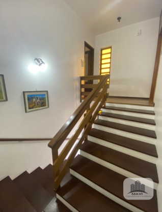 Casa no bairro Vista Alegre, 1.180m²