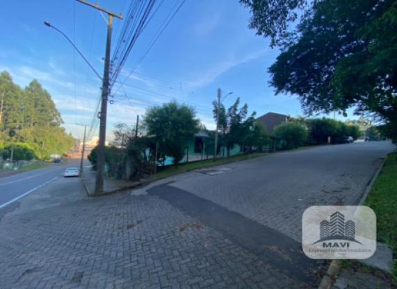 Casa de Esquina no Bairro Morada do Sol, 360m²