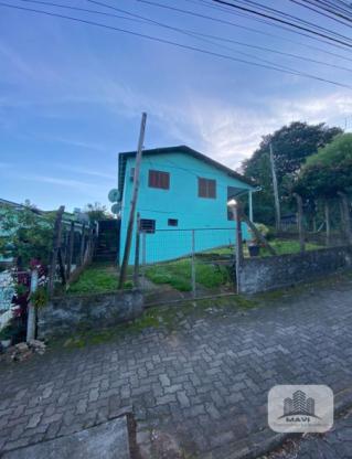 Casa de Esquina no Bairro Morada do Sol, 360m²