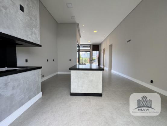 Casa a venda em Xangri-lá, 80m do mar