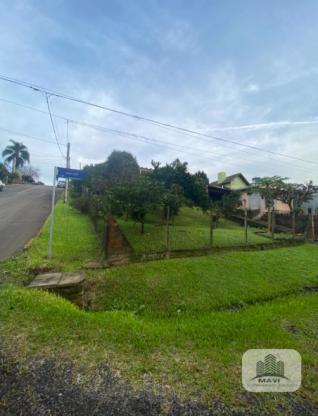 Casa de Esquina no Bairro Morada do Sol, 420m²