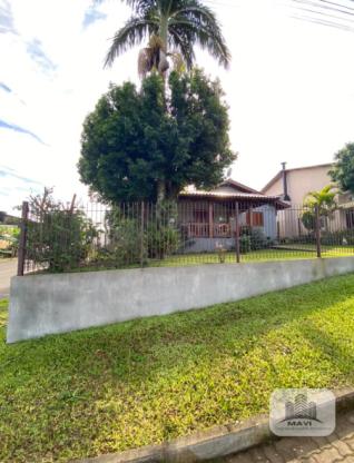 Casa de Esquina no Bairro Jardim Bühler, 435m²