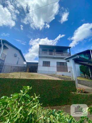 Casa de 2 andares no Bairro Bom Jardim