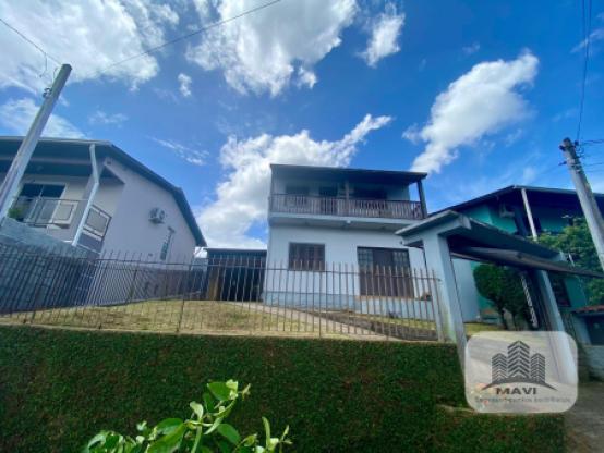 Casa de 2 andares no Bairro Bom Jardim