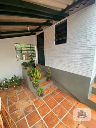 Casa mista a venda no Bairro São José, 405m²