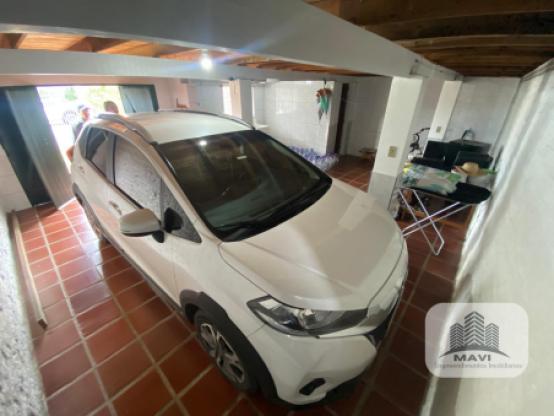 Casa mista a venda no Bairro São José, 405m²