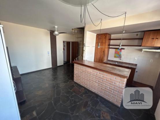 Edifício Comercial e Residencial Boubon, Duplex a venda 