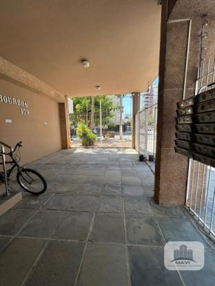 Edifício Comercial e Residencial Boubon, Duplex a venda 