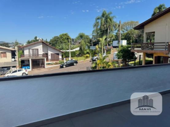 Casa de alto padrão a venda em Dois Irmãos, 1.440m²