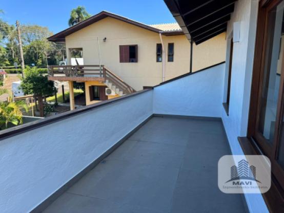 Casa de alto padrão a venda em Dois Irmãos, 1.440m²