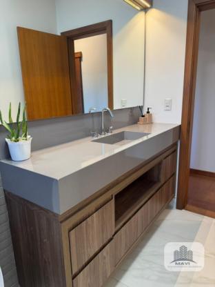 Casa de alto padrão a venda em Dois Irmãos, 1.440m²