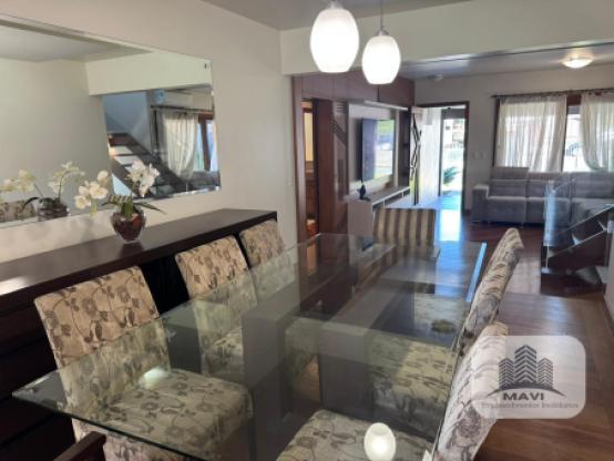 Casa de alto padrão a venda em Dois Irmãos, 1.440m²