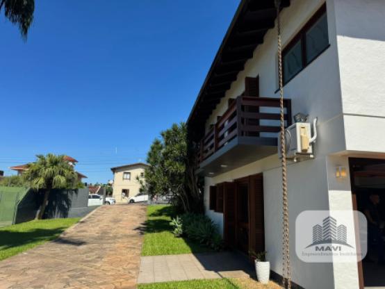 Casa de alto padrão a venda em Dois Irmãos, 1.440m²