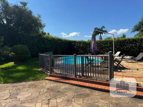 Casa de alto padrão a venda em Dois Irmãos, 1.440m²